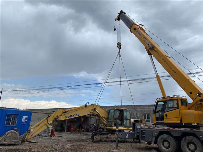 庐山市25吨吊车的工作半径是多少？