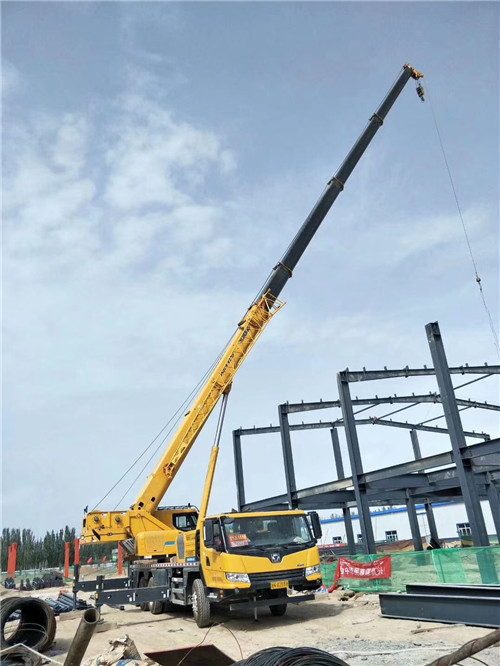 庐山市超高层建筑钢结构吊装案例